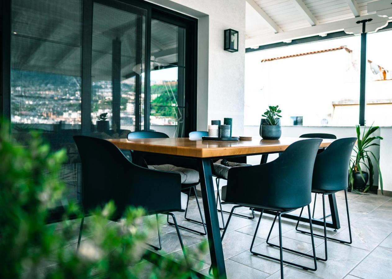Novi'S Luxury Apartment 1 Gjirokastra Kültér fotó