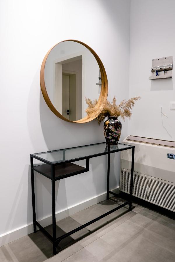 Novi'S Luxury Apartment 1 Gjirokastra Kültér fotó